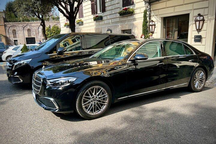 Private transfer from Fiumicino Airport to Rome City.