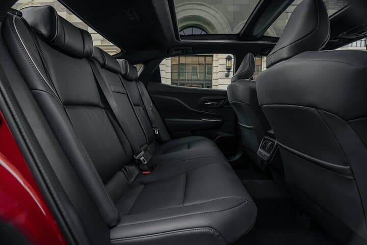 Private Transfer from Haneda Airport HND to Tokyo City by Sedan