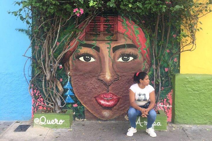 Walking Tour Cartagena Old City with Gold Museum and Plaza de Bolivar