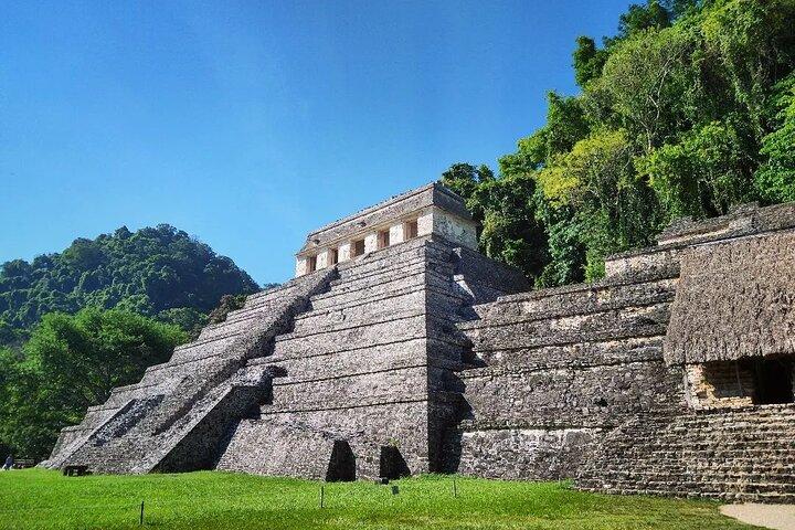 Day Trip to Agua Azul Waterfalls and Palenque from San Cristobal