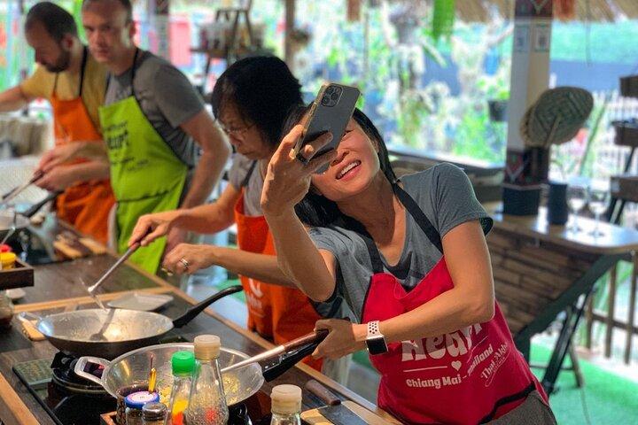 6-Hour Akha Tribe Culture and Cooking Class in Chiang Mai
