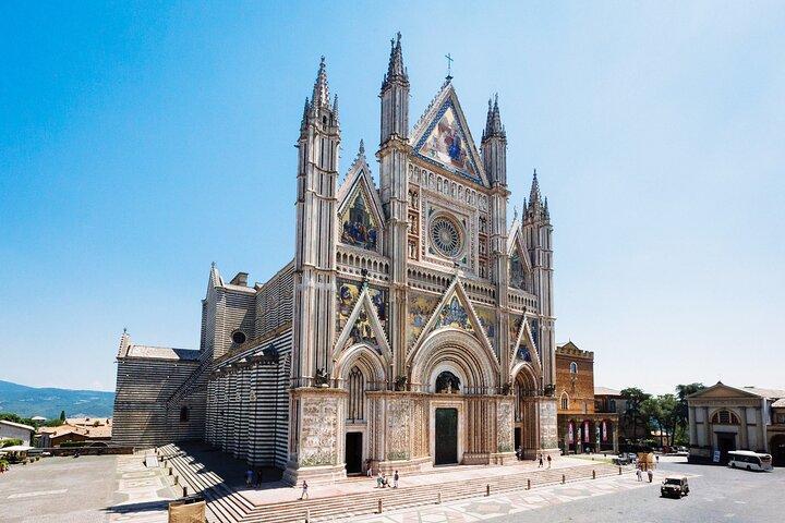 Rome to Civita di Bagnoregio & Orvieto: Private Day Trip