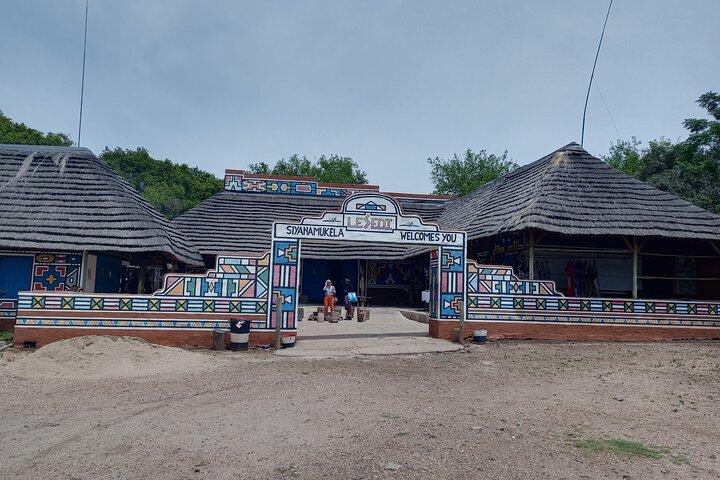 Lesedi Cultural Village & cradle of Humankind Guided Tour