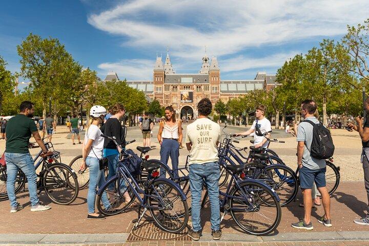Amsterdam Small-Group Bike Tour With Canal Cruise, Drinks, Cheese