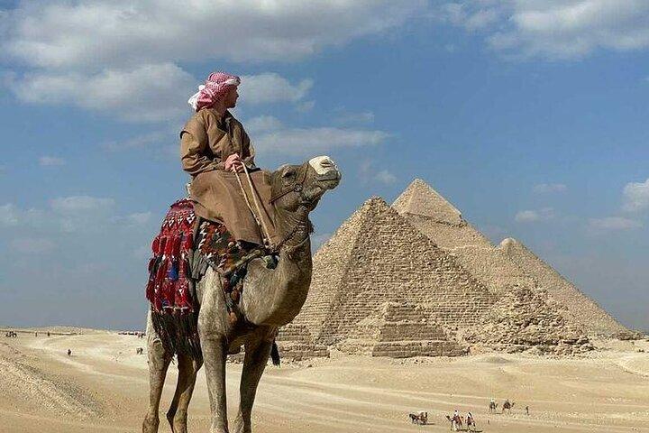 Giza Pyramids & GEM Museum