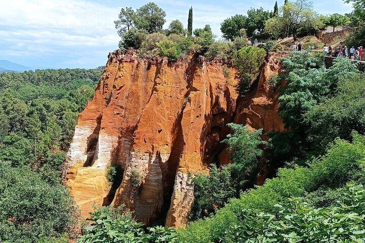Private Tour Perched Villages of Luberon & (LAVENDER JUNE/JULY)