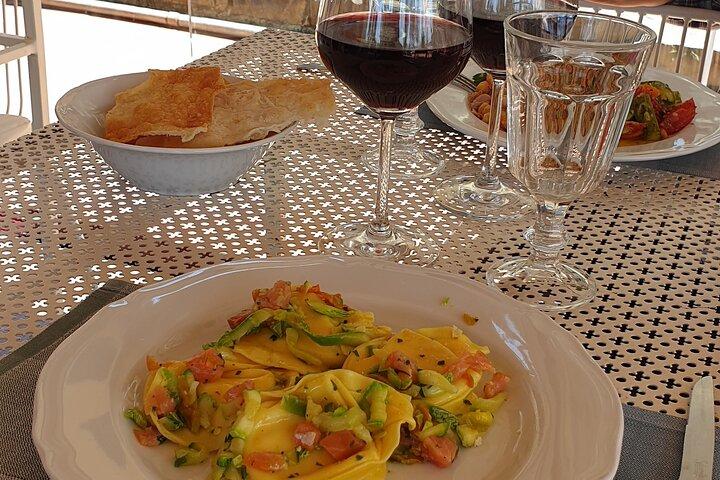 Horseback ride and gourmet cuisine in a historic food shop