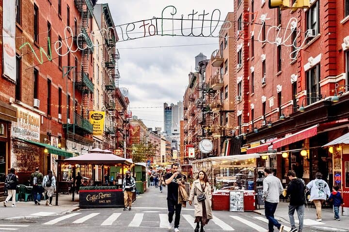 NYC: Chinatown & Little Italy Food Tour with 6 Flavorful Dishes