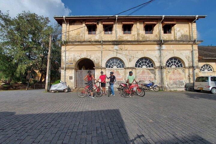 Galle Fort and City Cycling Tour - Choice of E-Bike or Manual