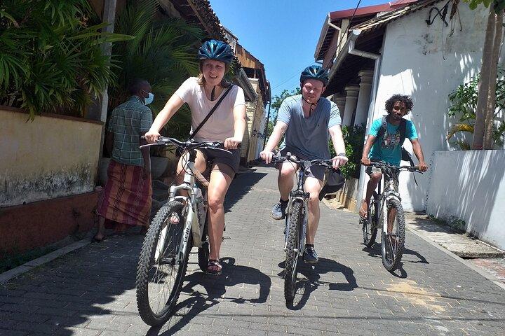 Galle Fort and City Cycling Tour - Choice of E-Bike or Manual