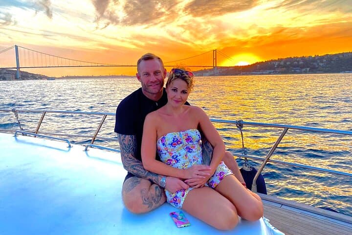 Bosphorus Sunset or Daytime Yacht Cruise with Snacks & Live Guide