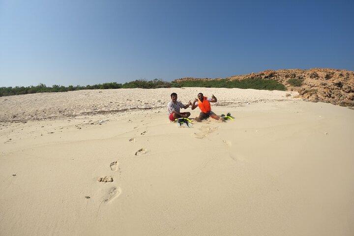 Half-Day Private Tour and Snorkeling Experience in Dimaniyat Island