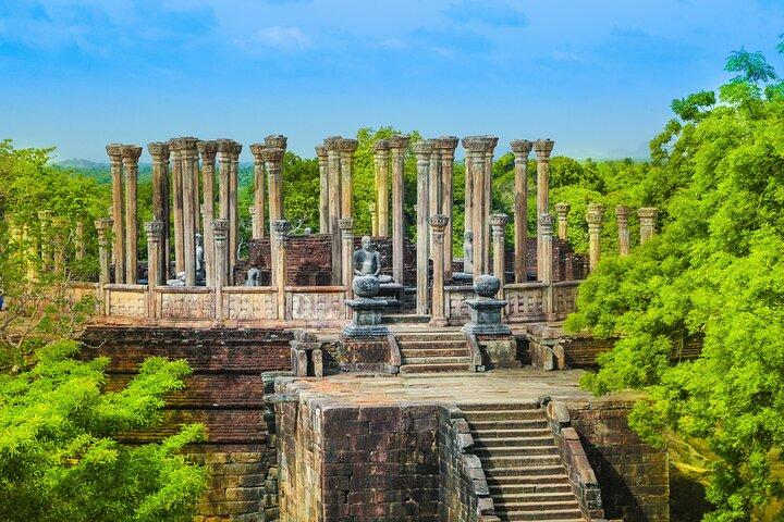 Private Polonnaruwa ancient city Guided tour From Colombo