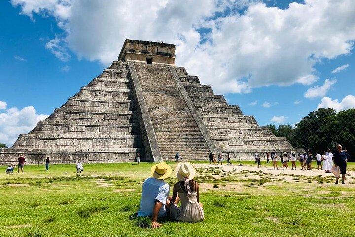 Chichén Itzá Premium Cenote y valladolid Day Tour