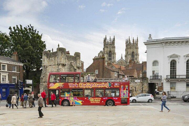 York Day Rail Tour from London Including Hop-on Hop-off Tour