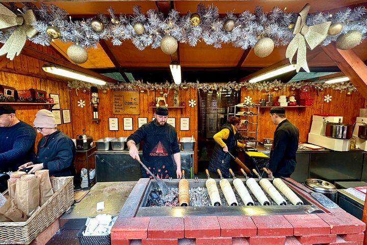 Budapest Wonderland - A Christmas Market Tour with Chimney Cake & Mulled Wine
