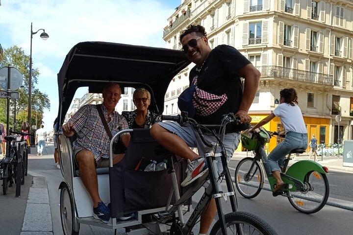 Sightseeing tour of most iconic parisian monuments (rickshaw)