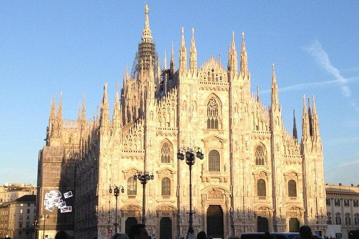 Private Tour and Cooking Class in Milano with a Milanese Family