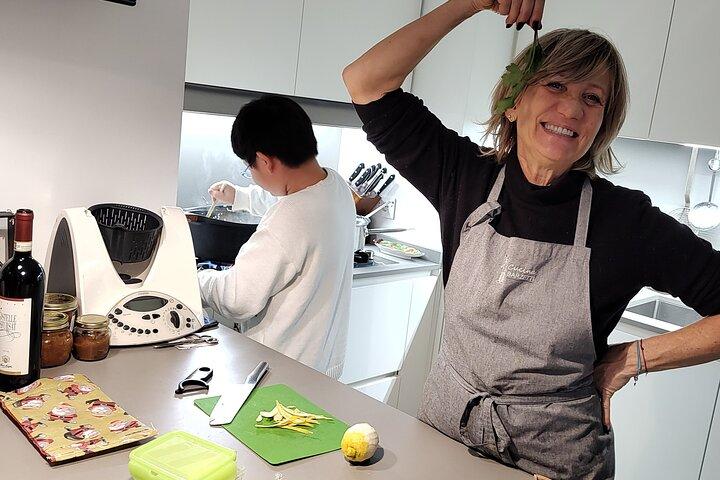 Private Tour and Cooking Class in Milano with a Milanese Family