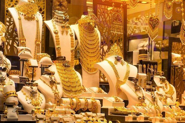 Private Dubai City tour with Underwater Aquarium, Zoo & Lake Ride