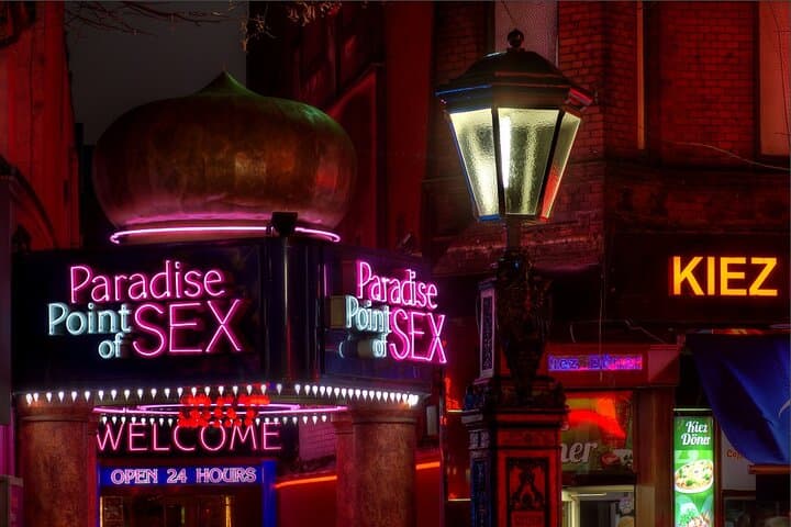 Private Walking Tour: Hamburg Reeperbahn