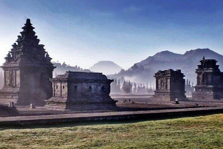 Dieng Plateau with Sikunir Sunrise Full-Day Tour