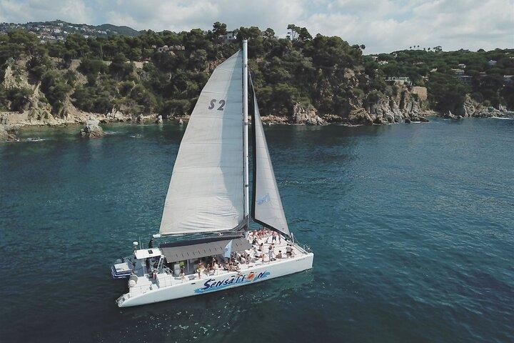 Departure in Catamaran young atmosphere at noon