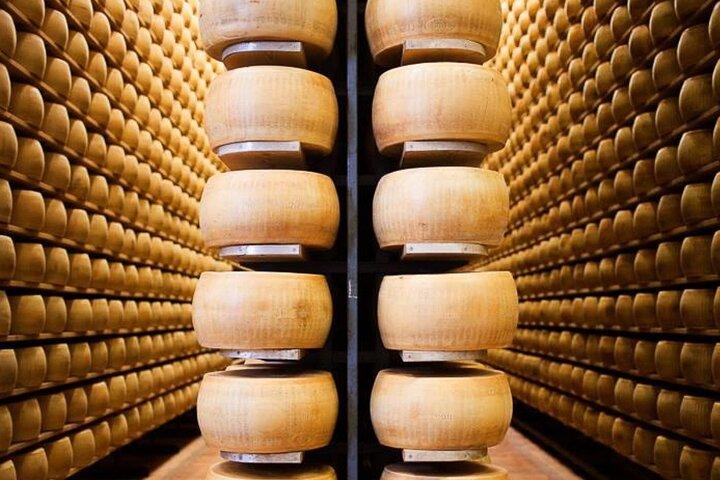 Discover Parma’s Flavors: Parmigiano & Prosciutto Food Tour