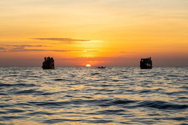 Floating Village Sunset Boat Vespa Tour / Tuk Tuk Available