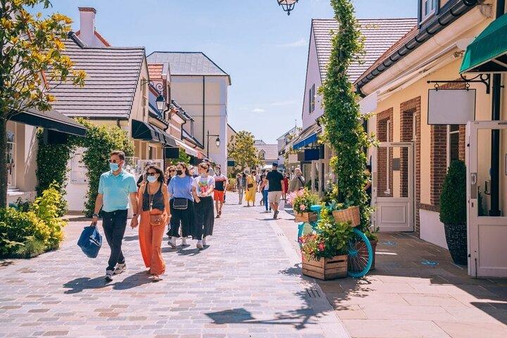 La Vallée Village-Parisian Chic Outlet Shopping Spot-Private Trip