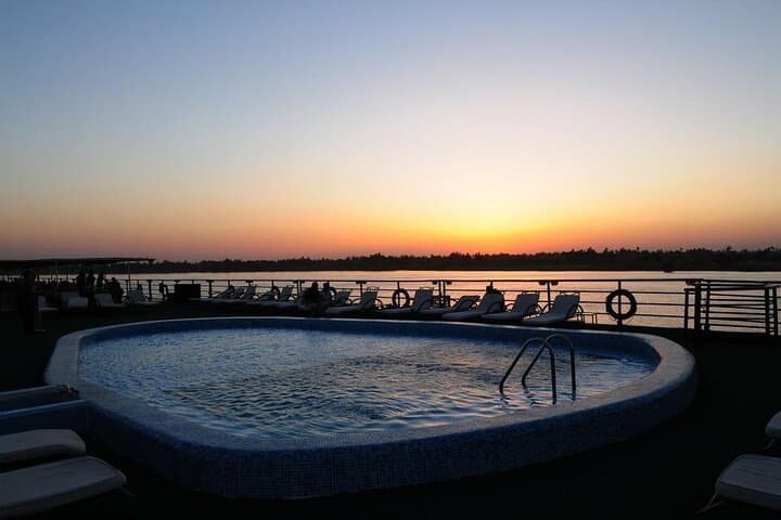 Dendera Day tour by Nile cruise
