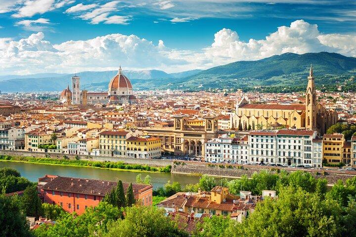 Skip-the-line Basilica di Santa Croce & Old Town with Guide