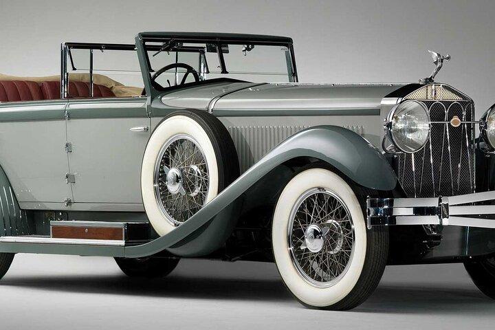 Private Guided Night Tour of Paris by a Vintage Car