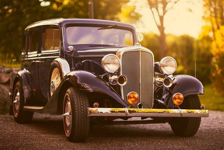 Private Guided Night Tour of Paris by a Vintage Car