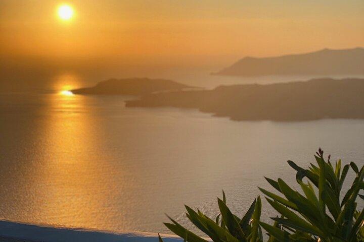 Magical Santorini Highlights Private Tour