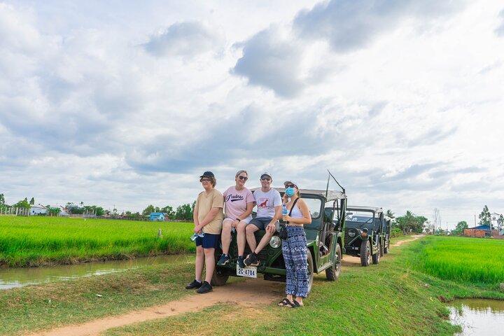 Siem Reap Floating Village Sunset Jeep Tour / SUV Car Available