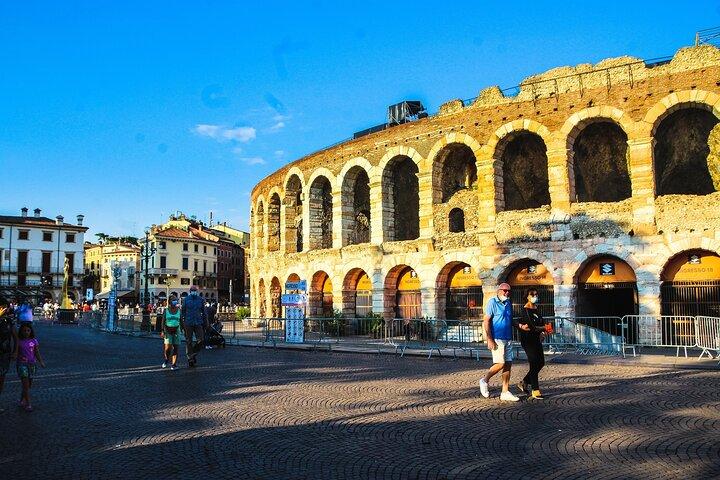 Private Transfer From Milan To Verona, 2 Hour Stop in Bergamo