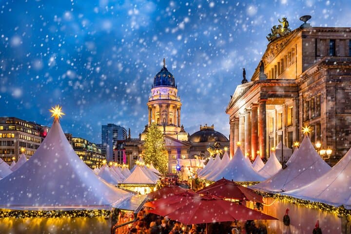 Berlin Christmas Markets and Sightseeing Private Tour