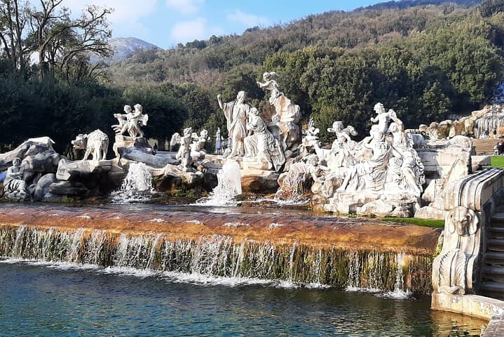 5-Hour Royal Palace of Caserta Private Guided Tour by Train from Naples