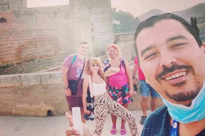 Alhambra, Nasrid Palaces, Generalife & Alcazaba Private Tour