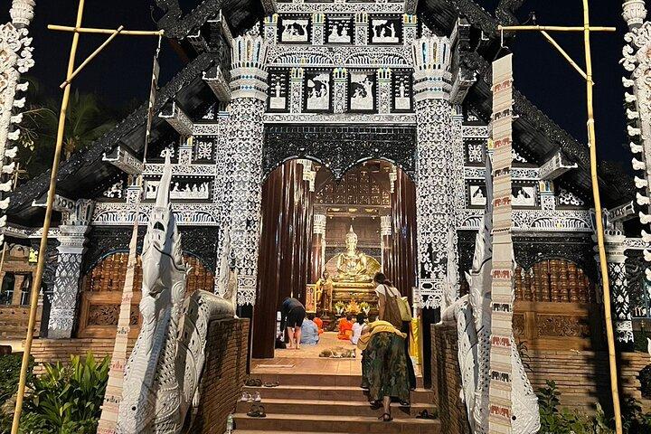 Chiang Mai Temples and Market Tuk-Tuk Evening Night Tour
