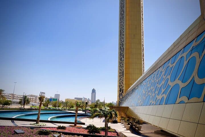 Admission to the Dubai Frame to see the Two Faces of Dubai