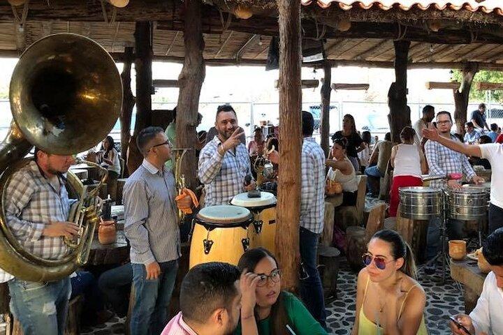 Private Tour to Tequila: Artisan Distillery and Campos de Agave