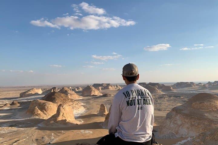 Black and White Desert and Bahariya Oasis Tour 2 Days 1 Night