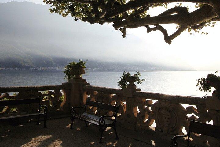 Private boat tour with visit to Villa del Balbianello