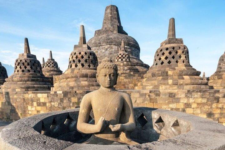 From Yogyakarta: Borobudur and Prambanan Temples in 1 Day