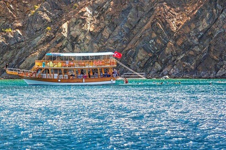 Antalya: Beach & Waterfalls Boat Trip w/ Lunch & Soft Drinks