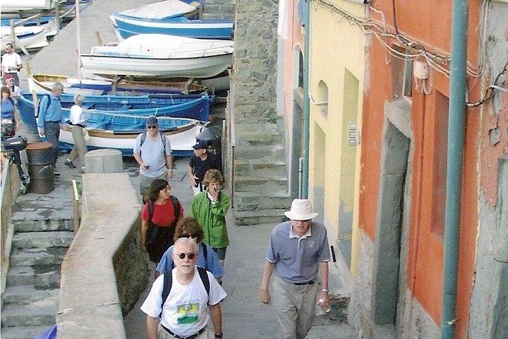Private Cinque Terre Walking Tour with Food and Wine Tastings