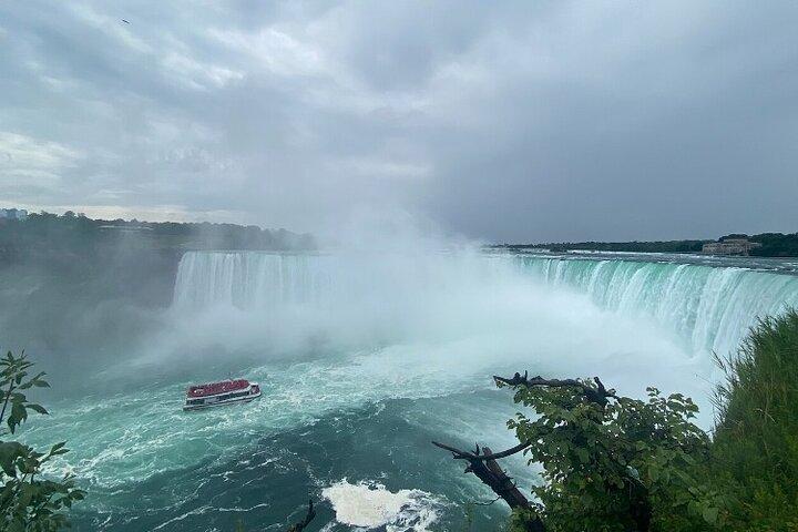 Niagara Falls Day Tour Includes Boat Cruise, Winery Stop & Lunch