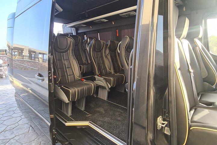 Shuttle Transfers From Santorini Port